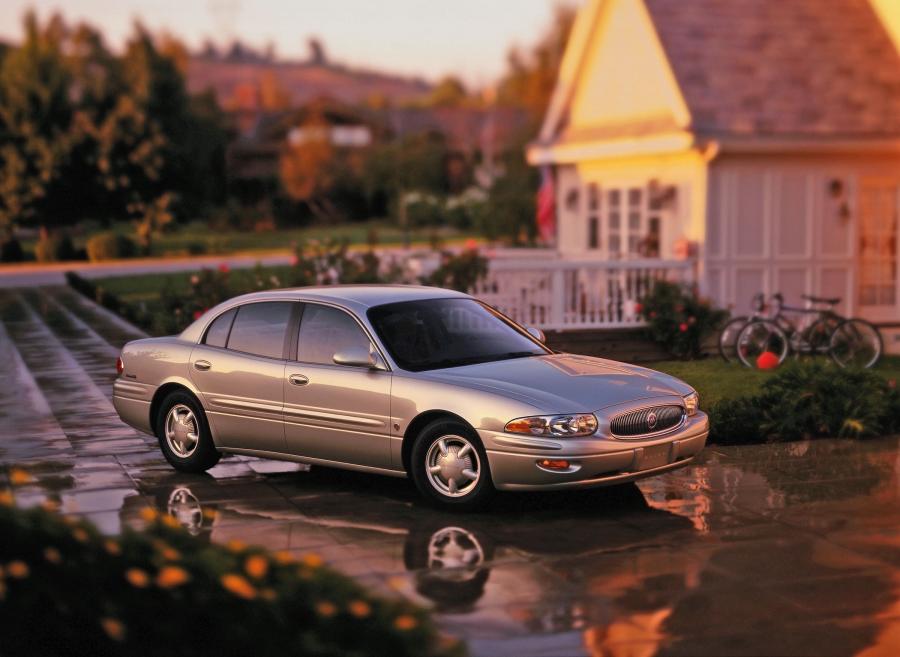  Buick LeSabre 2000 года  (фото 2 из 35)